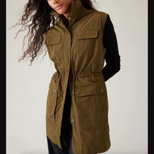 Athleta Boundless Utility Vest NWT XS Great Cargo Pockets! SOLD OUT